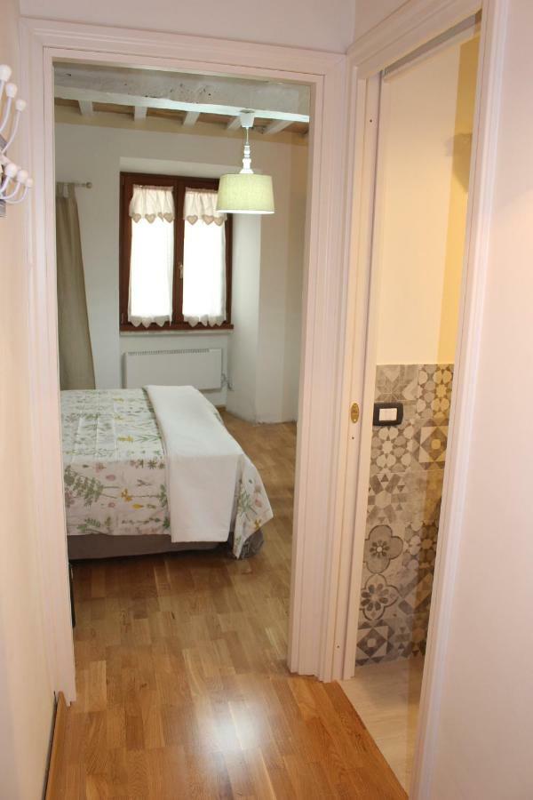 Romantic Suite Gubbio Bagian luar foto